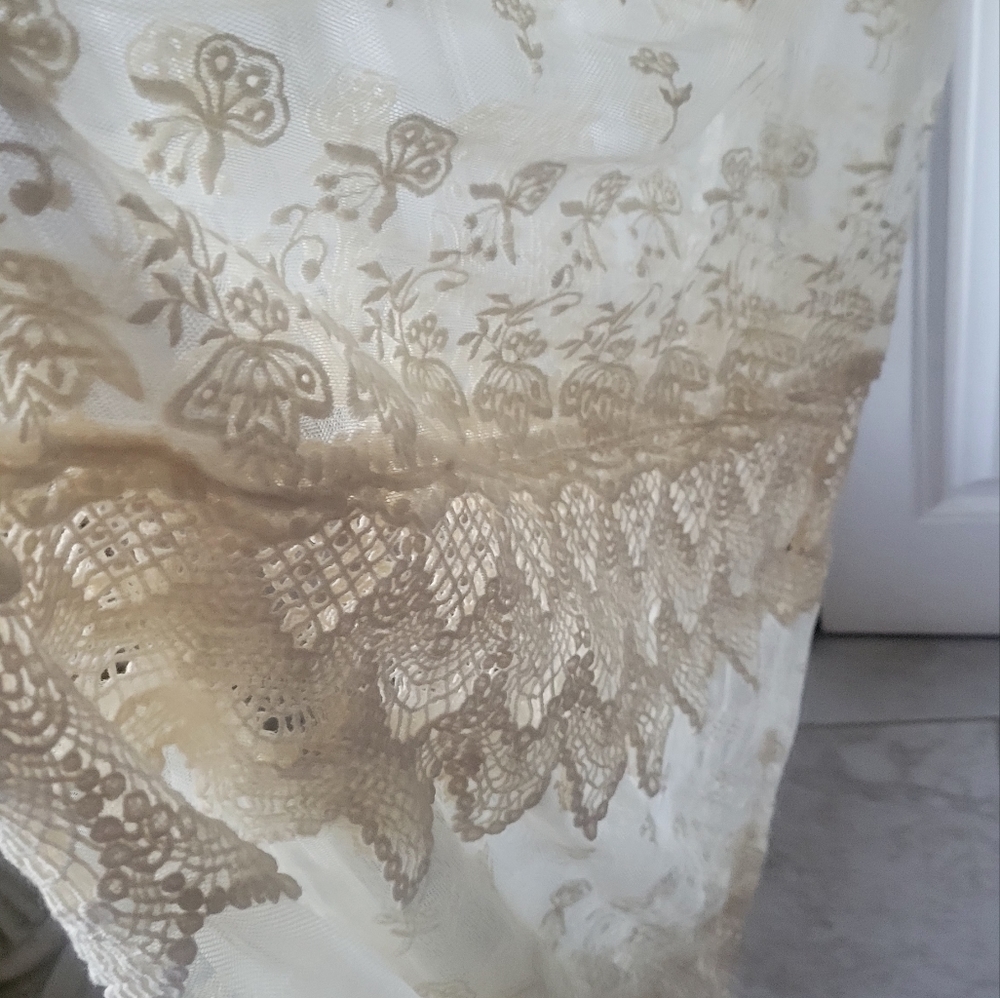 Boho Lace Maxi Dress in Ivory - Lightweight & Feminine - Picture 2 of 16